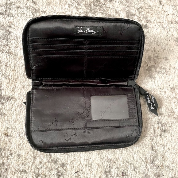 Vera Bradley Accessories - 💠Vera Bradley wallet NWOT💠